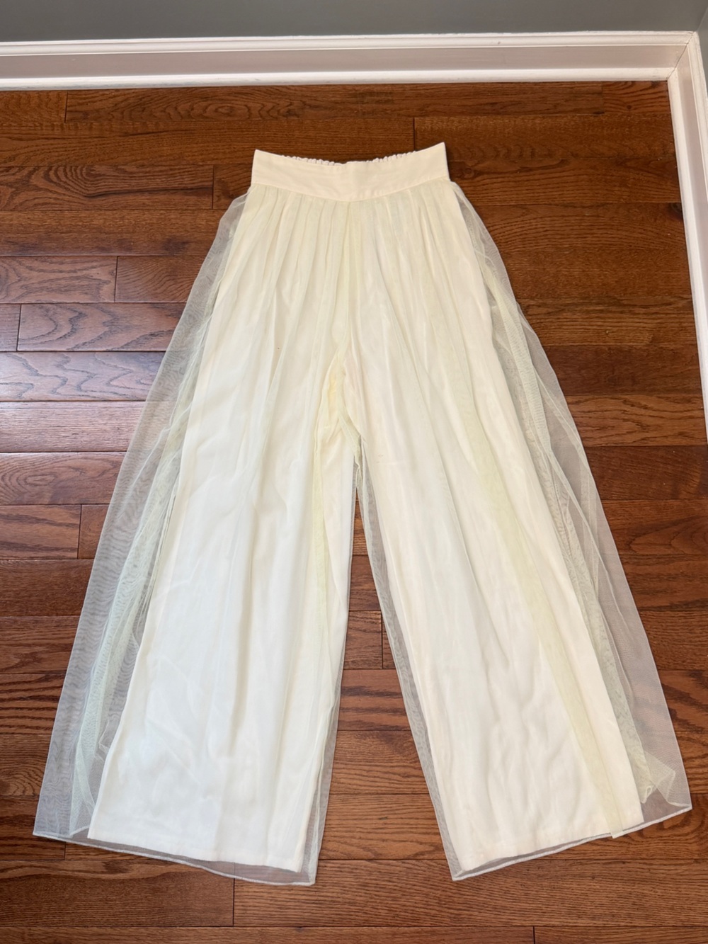 Vintage-Carmen Marc Valvo Cream Silk Sheer Mesh/Tulle Sz 4